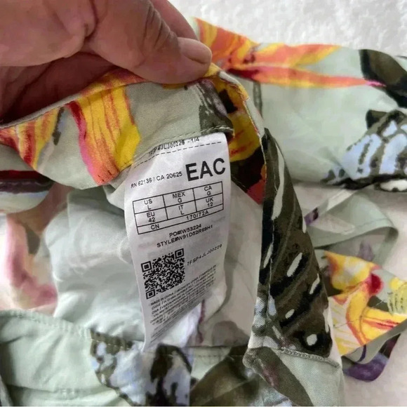 GUESS Juni Printed Tie-Front Shorts L - Picture 11 of 12